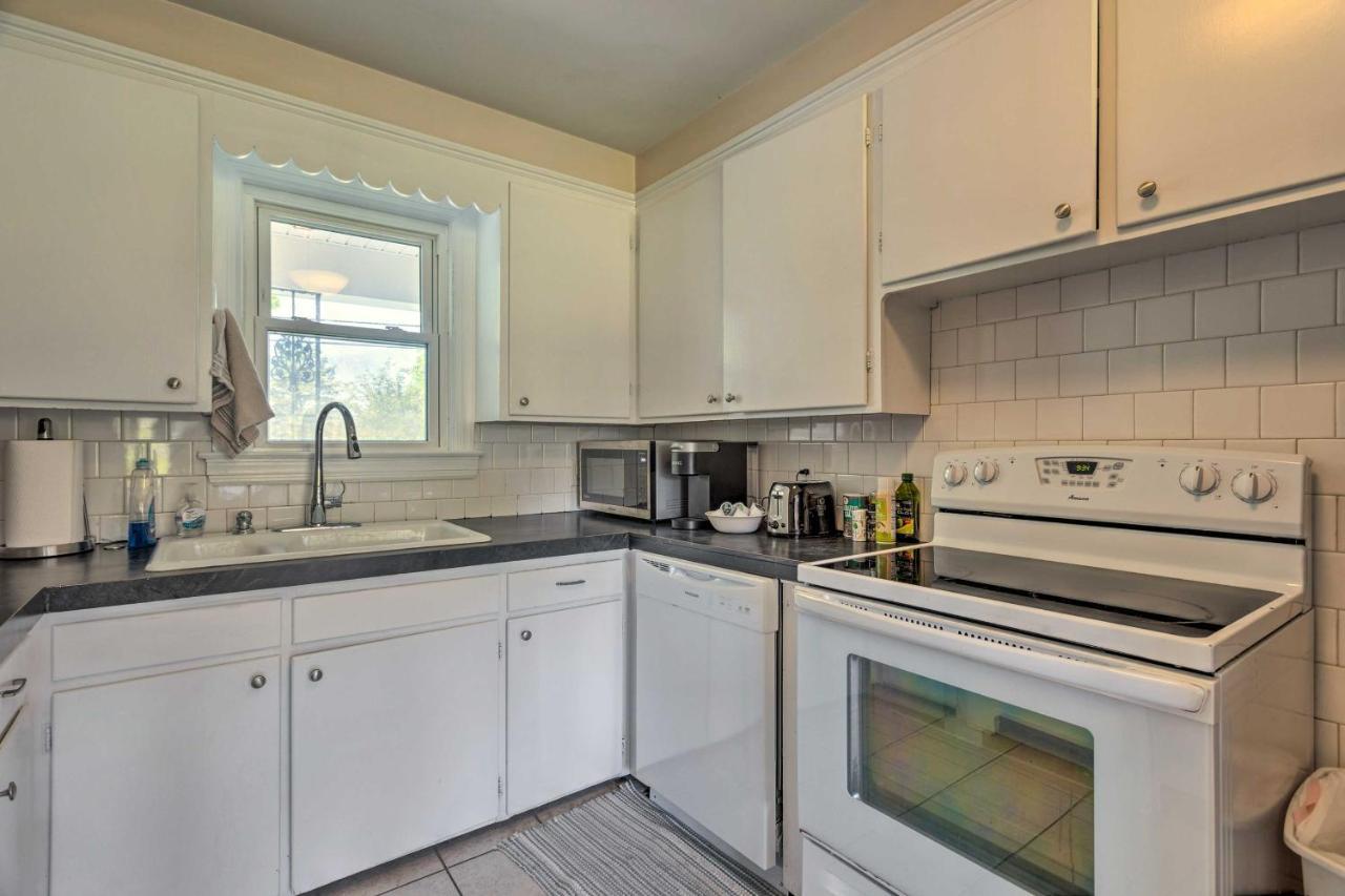 Cozy Middletown Home Near Beaches And Newport! Екстер'єр фото